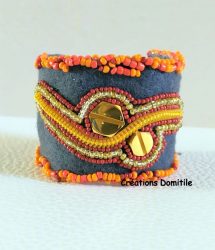 Bracelet art textile, sculpture